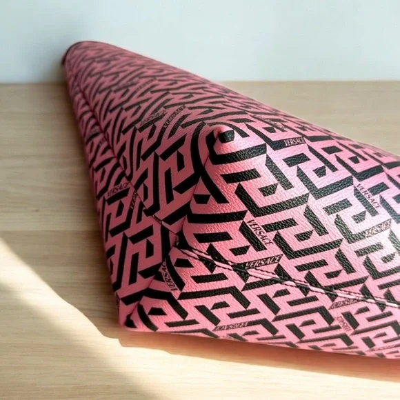 Versace La Greca Signature Tote- Brand New! - Picture 4 of 6